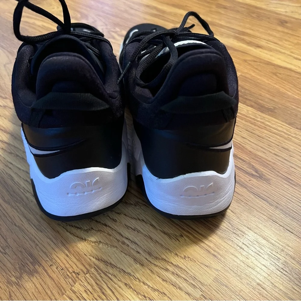 Nike Black and White Casual basketball Sneakers